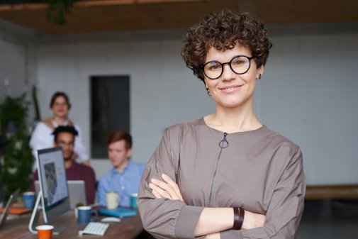 De schoolleider voortgezet onderwijs en haar team